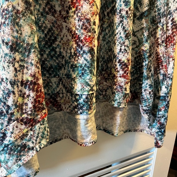 Ladies Life Style Woman hi-lo top, size 2X.  Cross-posted. - Picture 5 of 5